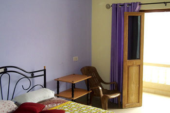 Sea View Resort Morjim Exterior photo